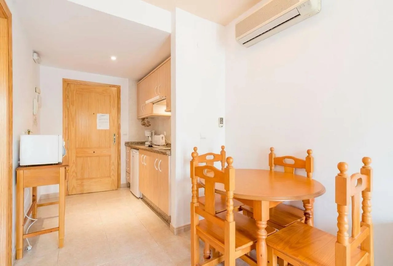 Apartamentos Vicenta Carihuela By Playa Miguel Torremolinos Spain
